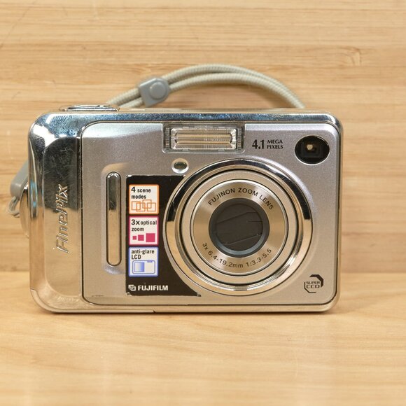 Fujifilm FinePix A400 4.1 MP Digital Camera – Tested & Working (Silver) - Picture 2 of 10